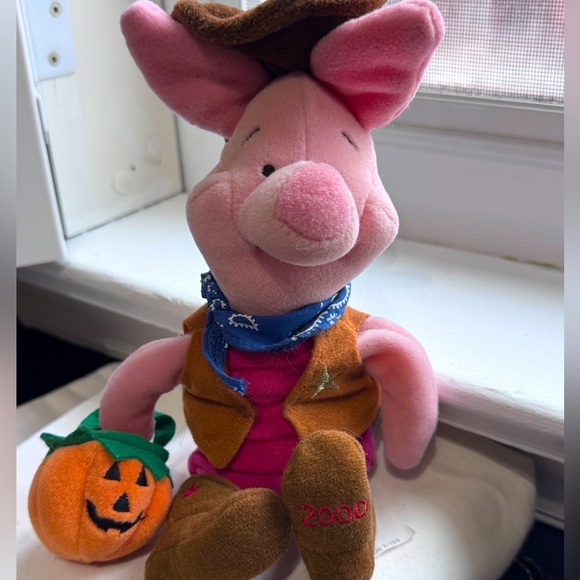 🐷🎃 Vintage Disney Cowboy Piglet Plush – Halloween 2000 Edition (8”) 🤠✨ - Picture 15 of 15